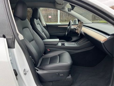 Used 2023 Tesla Model Y Long Range image 10