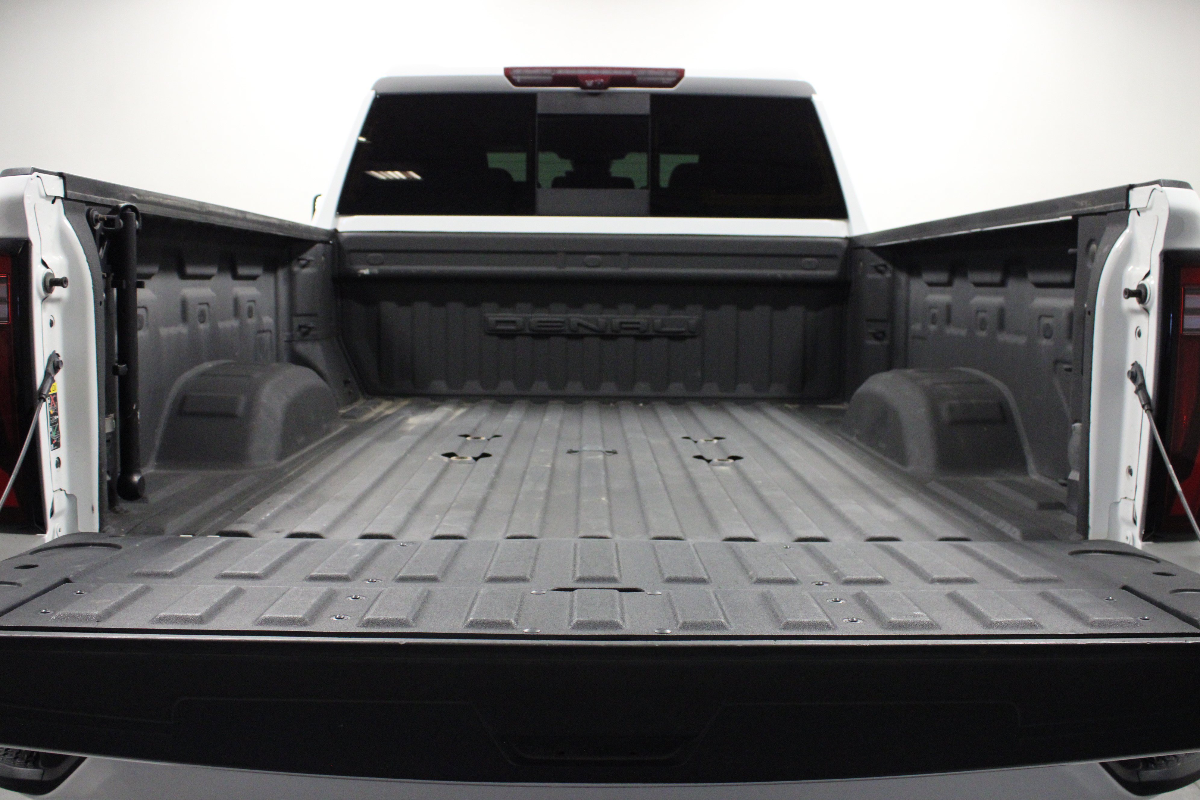 Used 2024 GMC Sierra 2500 Denali w/ Denali Reserve Package AWD/4WD image 14