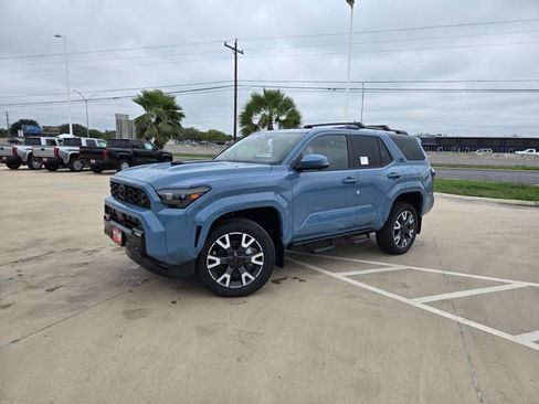 New 2026 Toyota 4Runner TRD Sport Premium AWD/4WD image 3