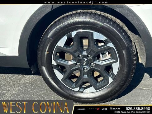 Used 2024 Kia Sorento S FWD image 17