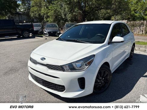 Used 2020 Kia Rio S image 1