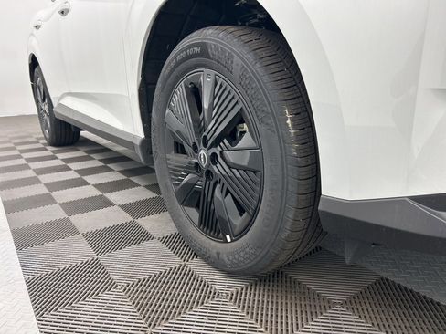 New 2025 Nissan Murano SV image 4