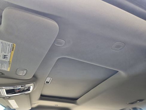 New 2025 RAM 2500 Limited image 25