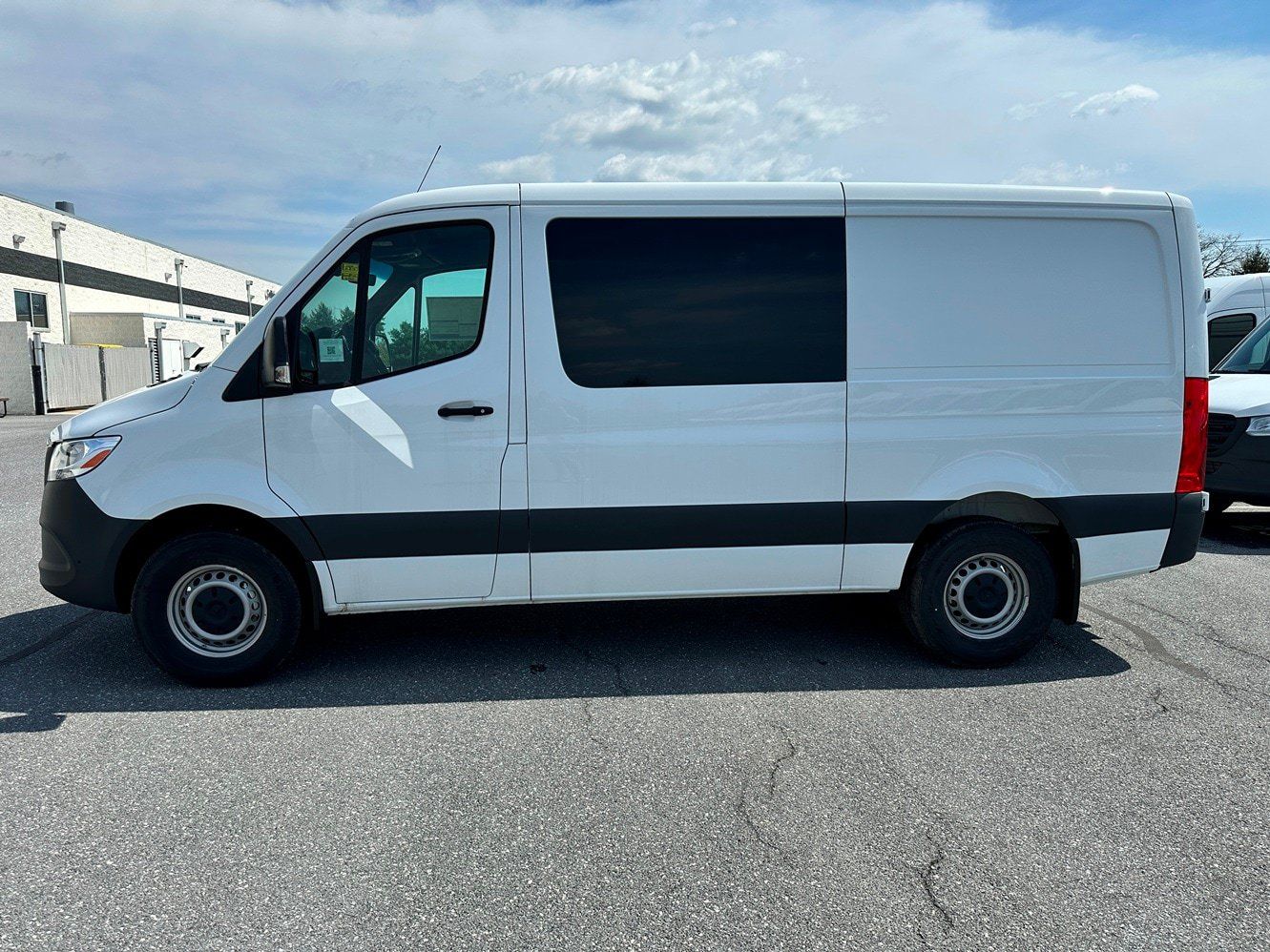Used 2025 Mercedes-Benz Sprinter 2500 image 7