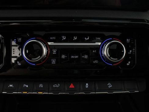 New 2026 GMC Sierra 1500 AT4 image 8