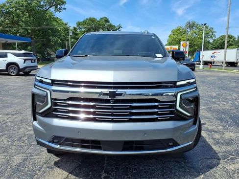 Used 2025 Chevrolet Tahoe Premier AWD/4WD image 14