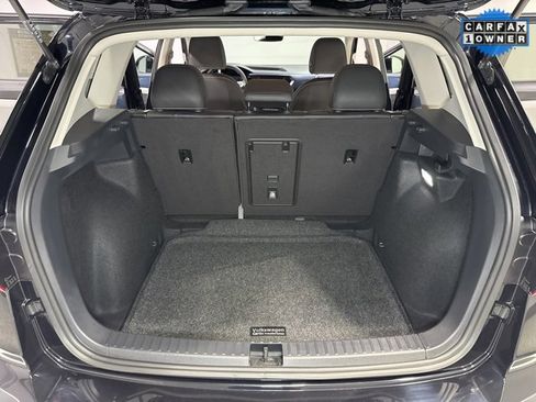 Used 2024 Volkswagen Taos SE image 25