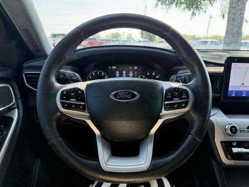 Used 2021 Ford Explorer XLT w/ Equipment Group 202A RWD image 25
