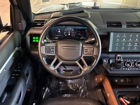 Used 2022 Land Rover Defender 110 X AWD/4WD image 15