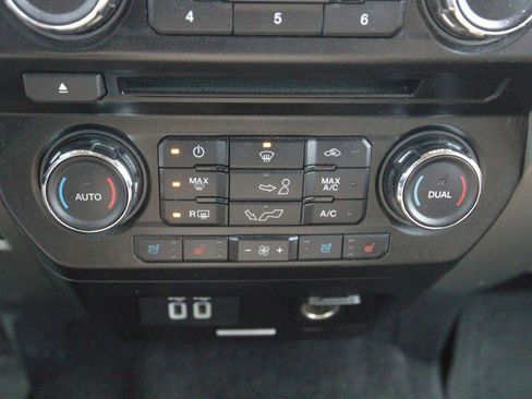 Used 2017 Ford F150 Lariat image 25