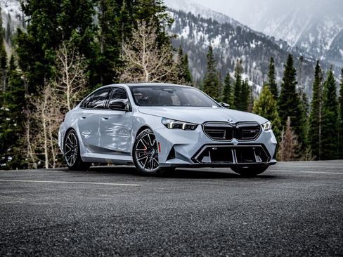 New 2026 BMW M5 w/ Executive Package AWD/4WD image 9