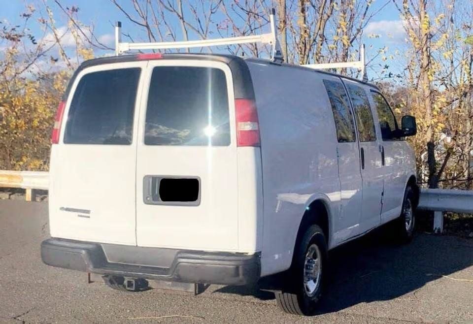 Used 2014 Chevrolet Express 3500 Extended RWD image 8