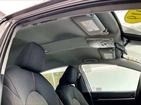 Used 2019 Toyota Camry LE FWD image 20