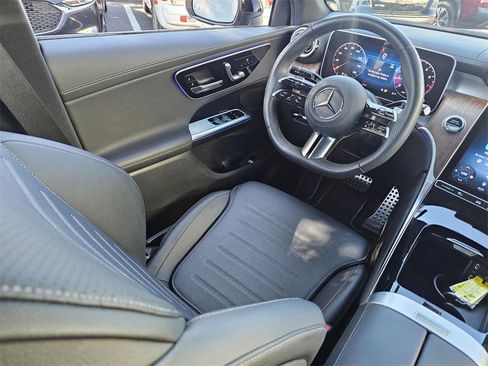 Certified 2025 Mercedes-Benz GLC 300 4MATIC image 27