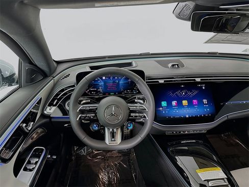 New 2026 Mercedes-Benz E 53 AMG e 4MATIC Sedan image 24