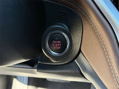 Certified 2022 Subaru Outback Touring w/ Popular Package #2 image 29