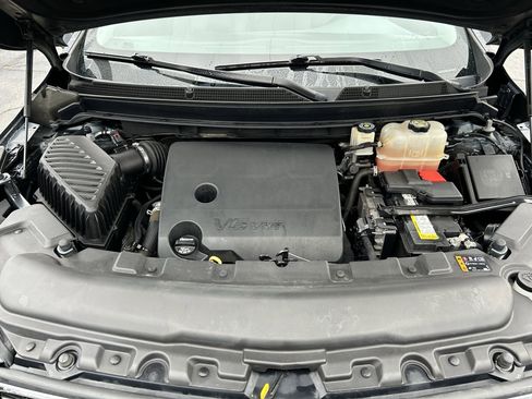 Used 2018 Buick Enclave Essence image 29