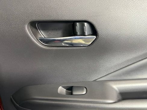 Used 2020 Nissan Kicks SR w/ SR Premium Package FWD image 25