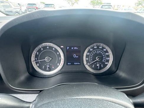 Used 2022 Hyundai Venue SEL FWD image 20