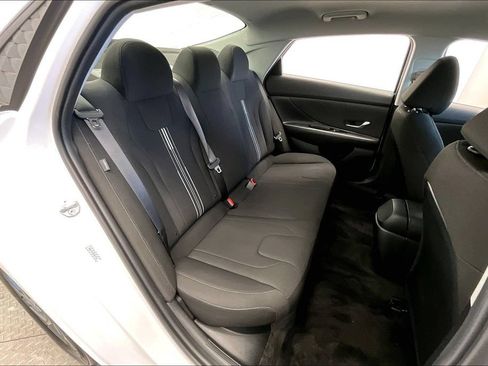 Used 2024 Hyundai Elantra Blue FWD image 26