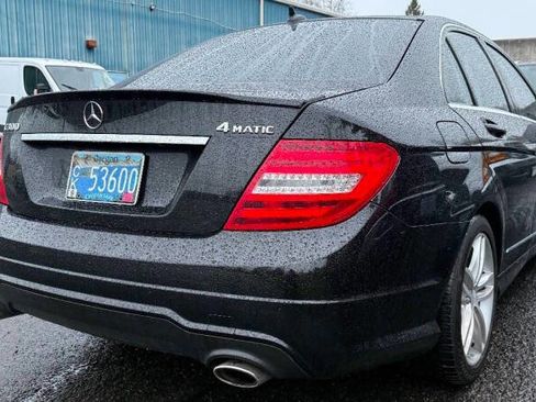Used 2013 Mercedes-Benz C 300 4MATIC Sedan image 12