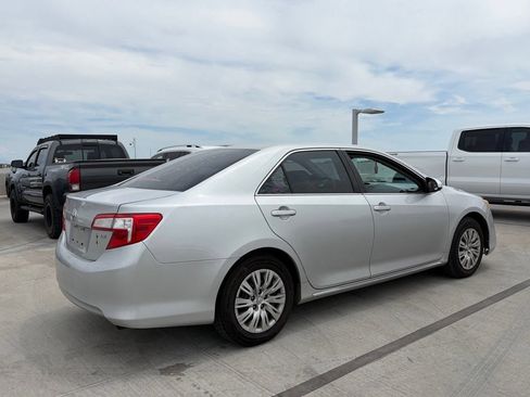Used 2014 Toyota Camry LE w/ Protection Package FWD image 2