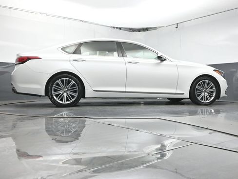 Used 2020 Genesis G80 3.8 RWD image 35