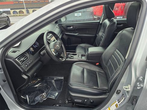 Used 2016 Toyota Camry XLE image 20