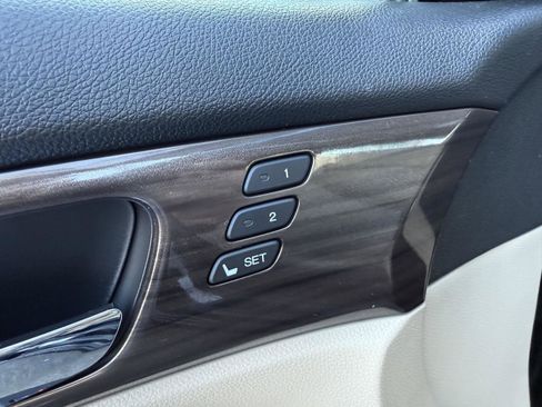 Used 2017 Honda Accord Touring image 16