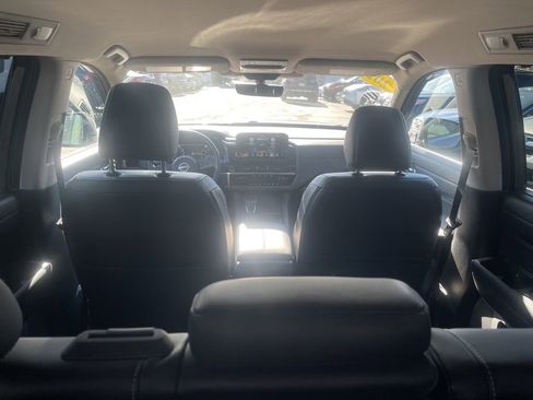 Certified 2023 Nissan Pathfinder SL AWD/4WD image 15