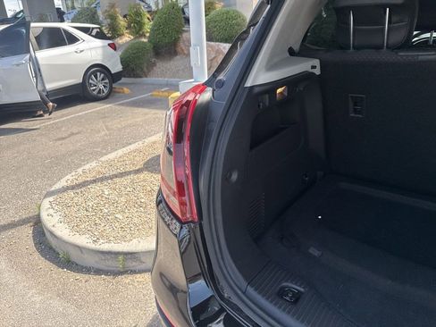 Used 2022 Buick Encore Preferred w/ Safety Package II AWD/4WD image 8