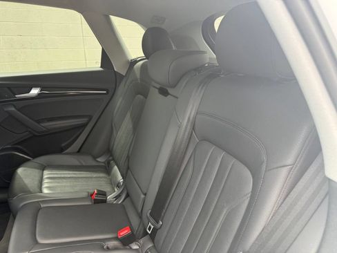 Used 2020 Audi Q5 e Premium Plus w/ Premium Plus Package AWD/4WD image 26