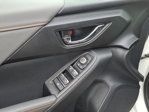 New 2025 Subaru Crosstrek 2.5i Limited w/ Crosstrek Mirror Package image 4