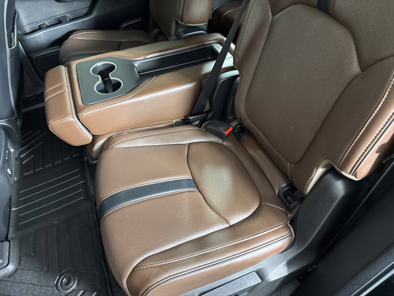 Used 2025 Honda Pilot Elite image 30