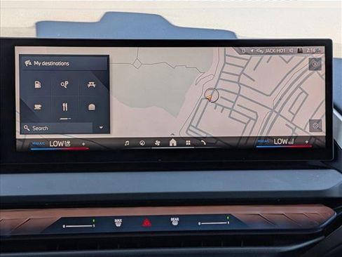 Used 2025 BMW X3 xDrive30i w/ Premium Package image 13