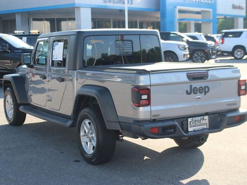 Used 2020 Jeep Gladiator Sport w/ Quick Order Package 24S AWD/4WD image 5