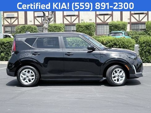 Certified 2025 Kia Soul LX w/ LX Technology Package FWD image 4