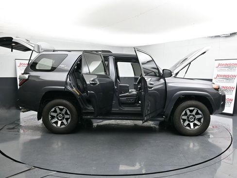 Used 2019 Toyota 4Runner TRD Off-Road Premium image 40