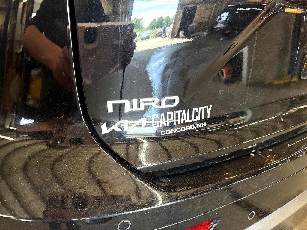 Certified 2023 Kia Niro EX Touring FWD image 29