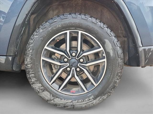 Used 2021 Jeep Grand Cherokee Trailhawk AWD/4WD image 9