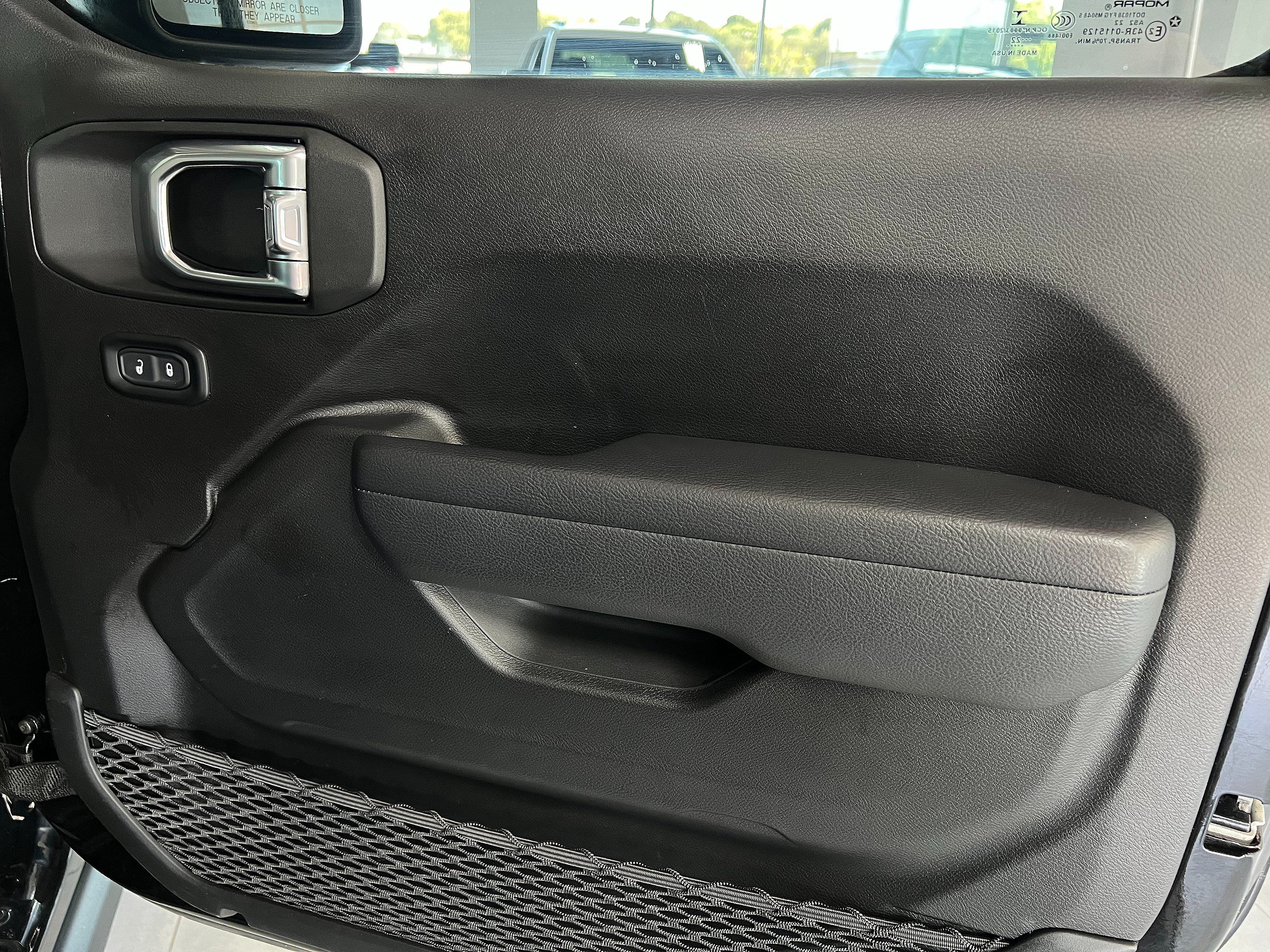 Used 2022 Jeep Wrangler Sport AWD/4WD image 23