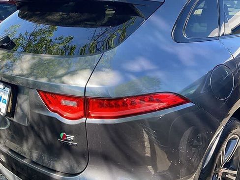 Used 2019 Jaguar F-PACE S AWD/4WD image 7