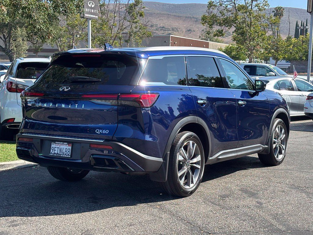 Used 2023 INFINITI QX60 Luxe w/ Cargo Package FWD image 5