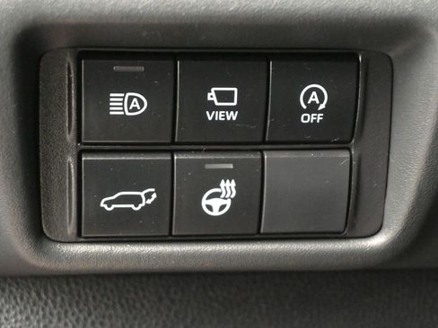 Used 2023 Toyota Highlander Platinum image 6