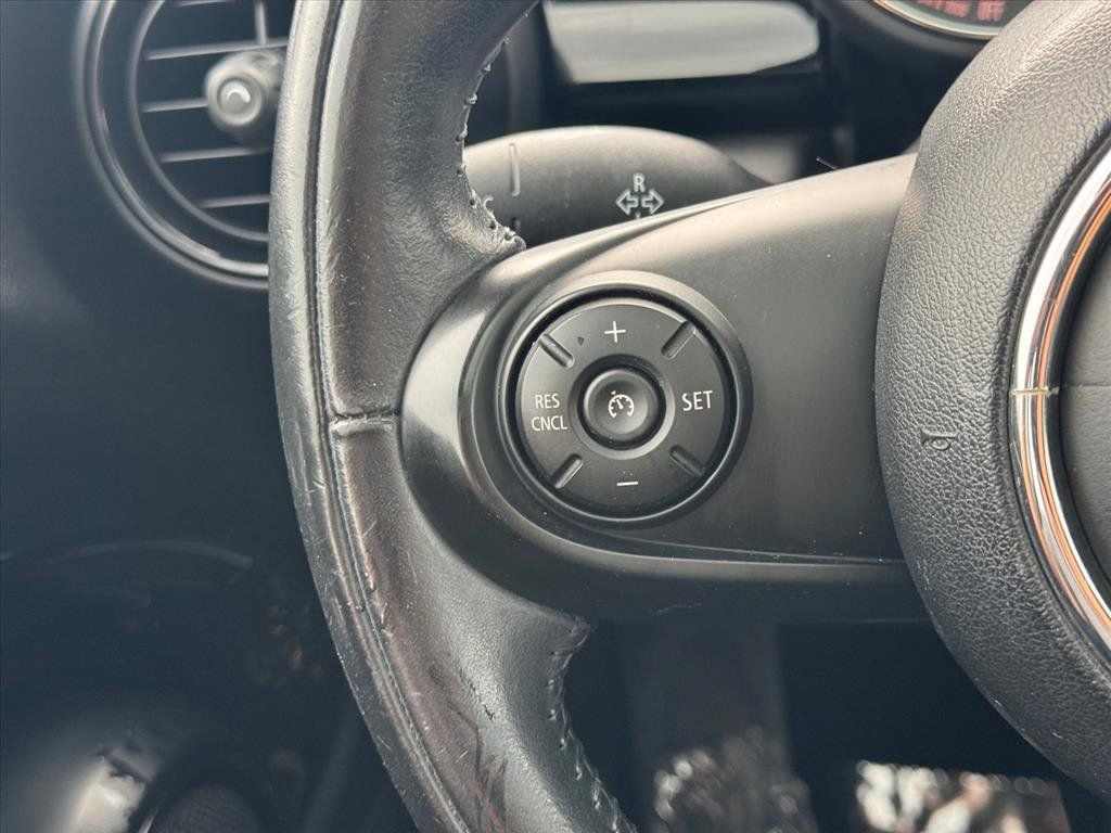 Used 2019 MINI Cooper 2-Door Hardtop FWD image 15
