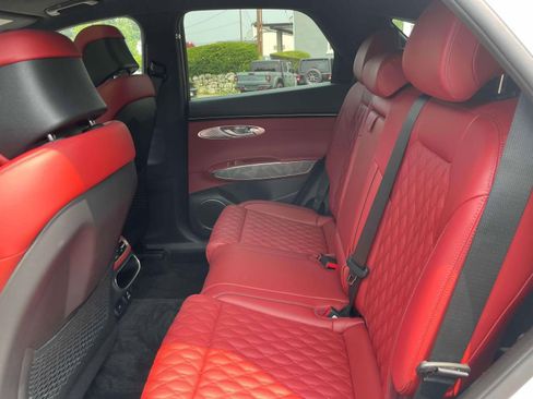 Used 2025 Genesis GV70 3.5T Sport w/ Sport Advanced Package image 12