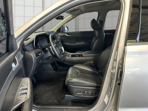 Used 2025 Hyundai Palisade Limited FWD image 9