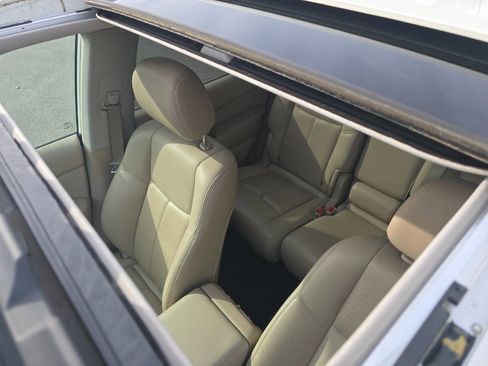 Used 2017 Nissan Pathfinder Platinum image 16