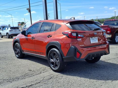 Used 2024 Subaru Crosstrek 2.0i image 2
