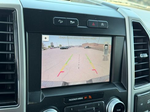 Used 2019 Ford F150 Lariat w/ Equipment Group 502A Luxury AWD/4WD image 26